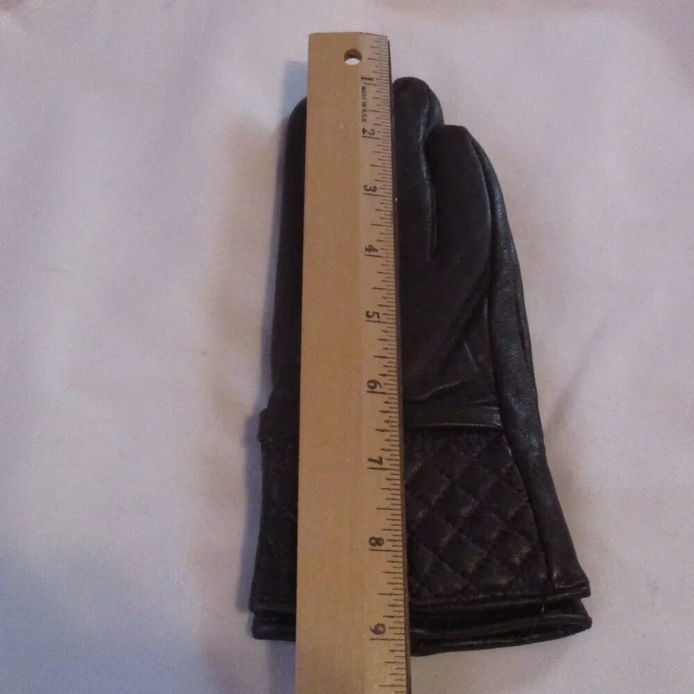 Touchscreen Gloves Leather Quilted Pattern Maroon
